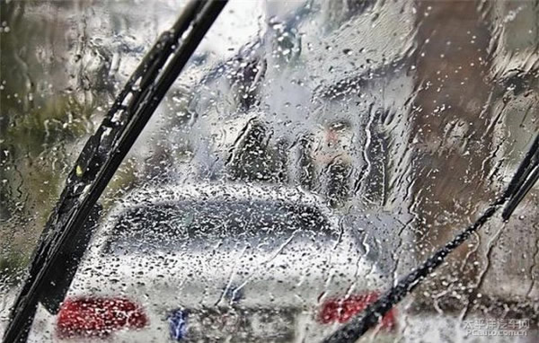 科目二、科目三遇到下雨天應(yīng)該怎樣做？考試順利會(huì)通過(guò)