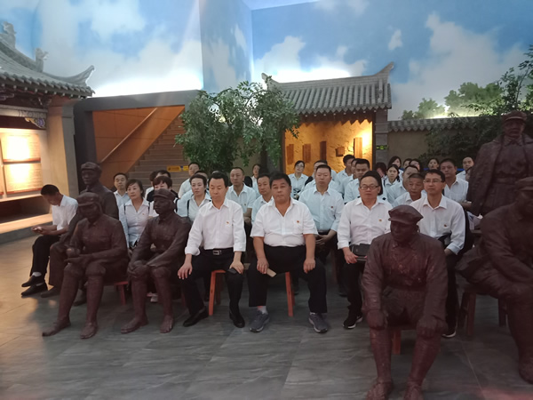 隴運集團公司黨委開展“不忘初心、牢記使命”紀念建黨98周年主題黨日活動