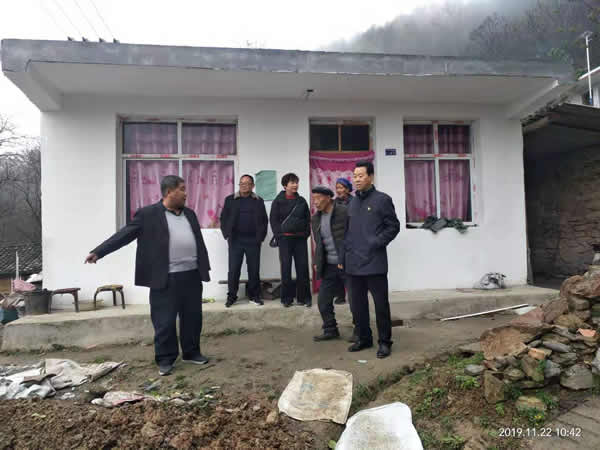 隴運集團公司開展“解難題、辦實事、送溫暖”主題黨日活動