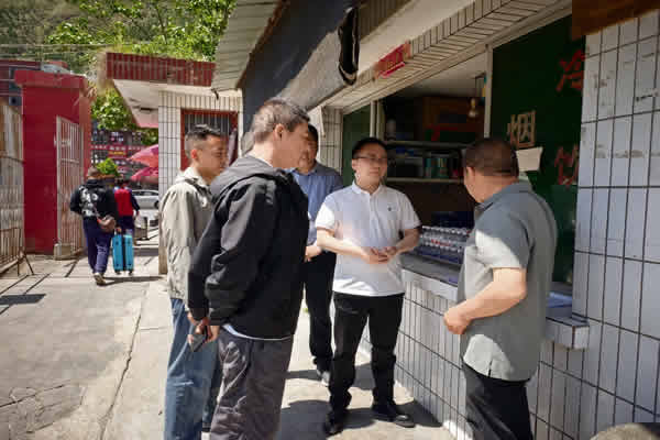 隴南市隴運集團(tuán)公司開展“五一”節(jié)假日收尾安全生產(chǎn)督查工作